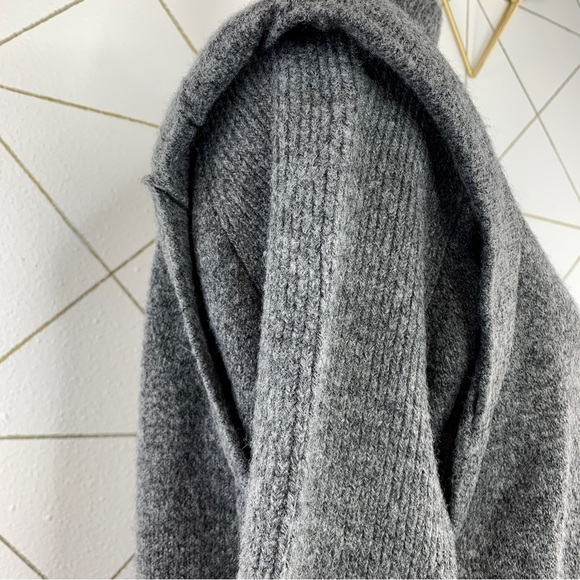 NWT Bold Shoulder Sweater Dress Gabrielle Union Collection NY&C Size Small - Picture 7 of 12